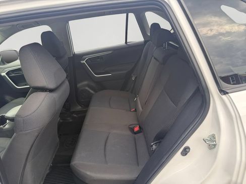 Used 2024 Toyota RAV4 LE AWD/4WD image 14