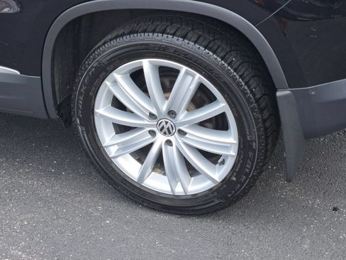 Used 2012 Volkswagen Tiguan S FWD image 17