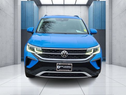 Used 2022 Volkswagen Taos SEL image 25