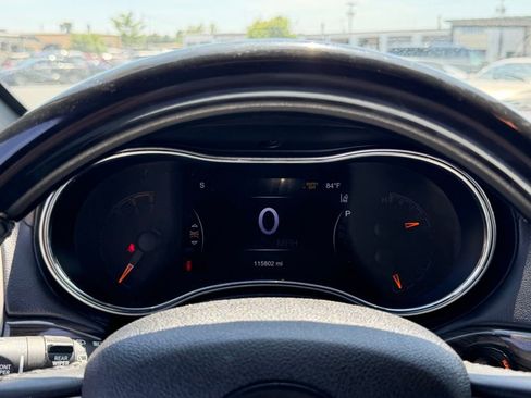 Used 2018 Jeep Grand Cherokee Overland image 18