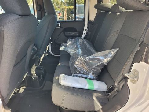 New 2026 Jeep Gladiator Sport image 8