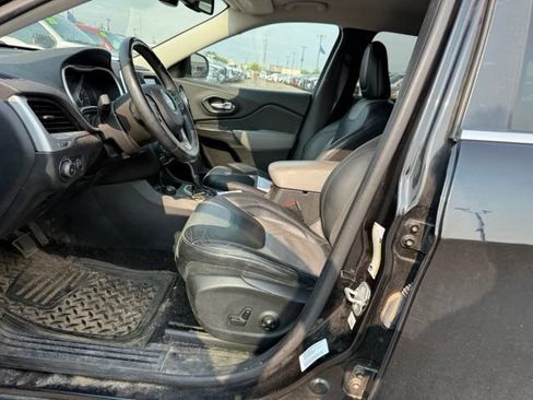 Used 2014 Jeep Cherokee Limited AWD/4WD image 2