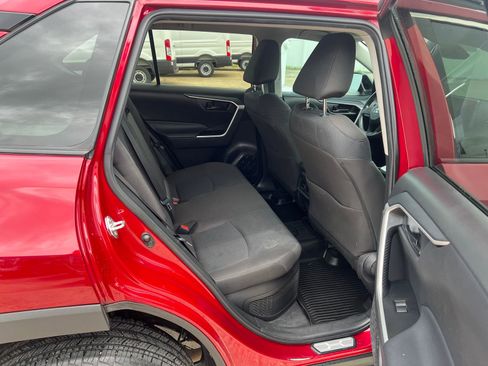 Used 2024 Toyota RAV4 LE AWD/4WD image 17