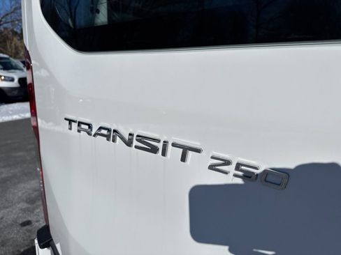 Used 2023 Ford Transit 250 Low Roof AWD w/ Exterior Upgrade Package image 7