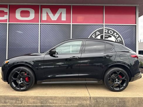 Used 2023 Alfa Romeo Stelvio Veloce AWD/4WD image 15