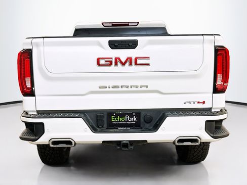 Used 2025 GMC Sierra 1500 AT4 image 7