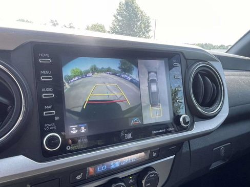Used 2021 Toyota Tacoma Limited AWD/4WD image 32
