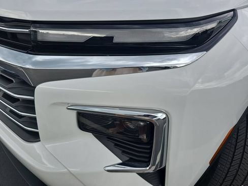 Used 2024 Chevrolet Traverse LT w/ LPO, Floor Liner Package FWD image 35