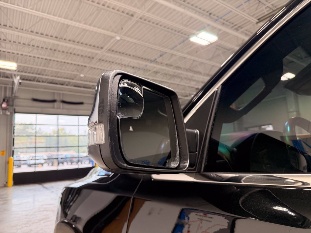 Used 2022 RAM 1500 Limited AWD/4WD image 21