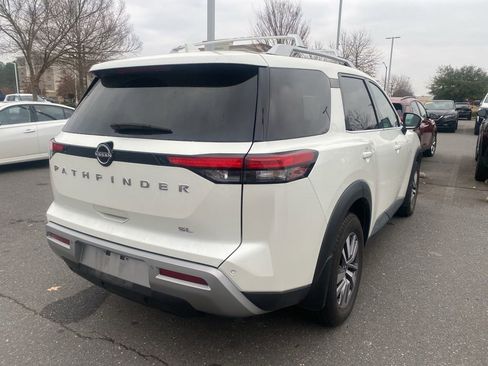 Used 2023 Nissan Pathfinder SL image 7