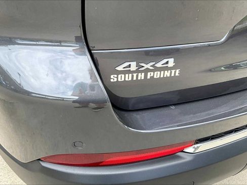 New 2025 Jeep Grand Cherokee L Laredo w/ Luxury Tech Group I image 15