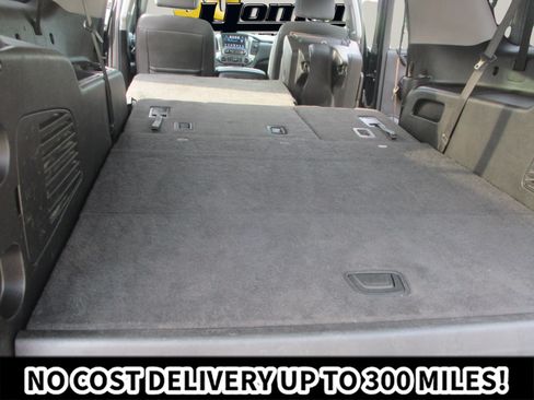 Used 2018 Chevrolet Suburban LT AWD/4WD image 20