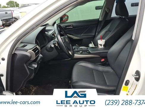 Used 2015 Lexus IS 250 RWD image 3