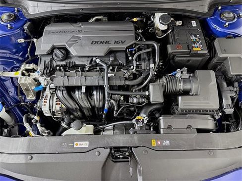 Used 2025 Hyundai Elantra Sport image 31