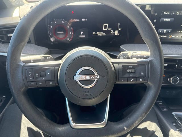 Used 2025 Nissan Kicks SV FWD image 12