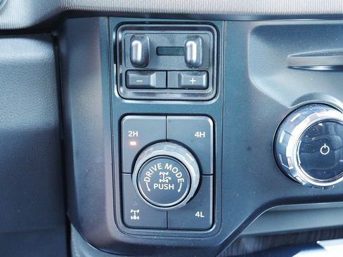 Used 2024 Ford F250 Platinum w/ Tremor Off-Road Package AWD/4WD image 37