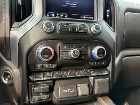 Used 2020 GMC Sierra 1500 SLT image 18