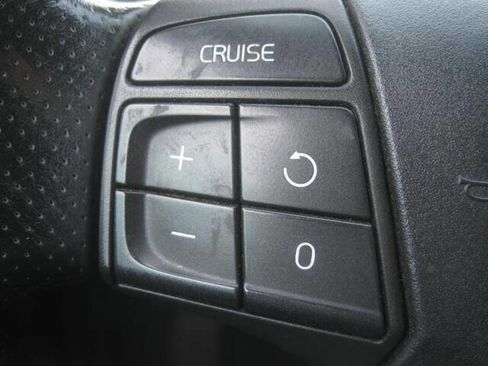 Used 2011 Volvo C70 T5 image 23