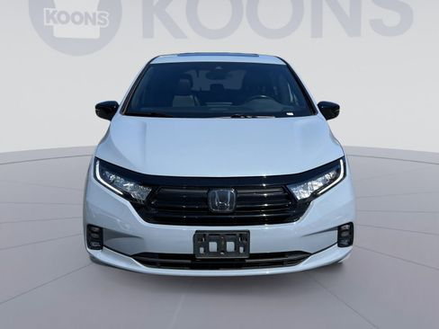 Used 2024 Honda Odyssey Sport image 11