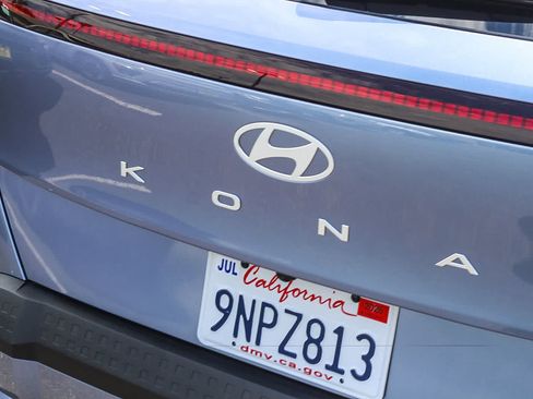 Certified 2024 Hyundai Kona SEL FWD image 9