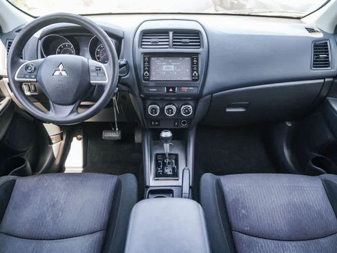 Used 2019 Mitsubishi Outlander Sport ES FWD image 11