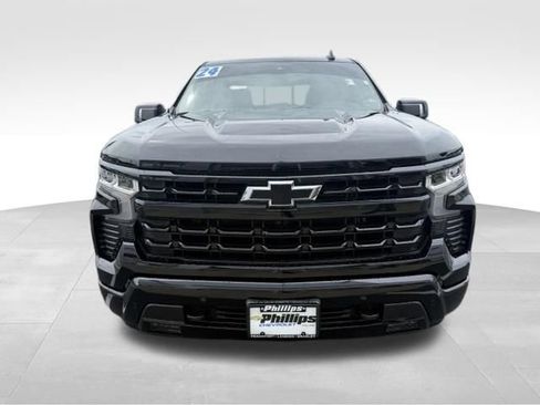Used 2024 Chevrolet Silverado 1500 RST w/ Convenience Package II AWD/4WD image 2
