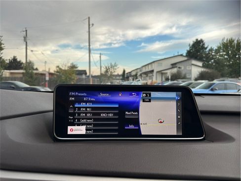 Used 2019 Lexus RX 450h AWD w/ Navigation Package image 29