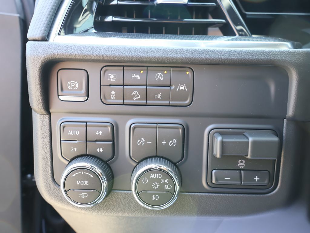 New 2026 Chevrolet Tahoe RST w/ RST Capability Package AWD/4WD image 13