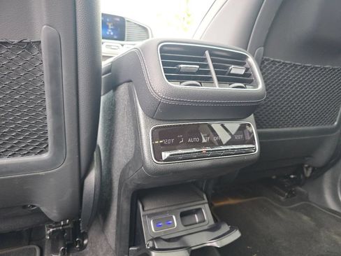 Certified 2026 Mercedes-Benz GLS 450 4MATIC image 28