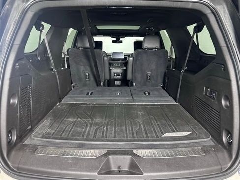 Used 2021 Chevrolet Suburban Z71 w/ Z71 Off-Road Package image 28