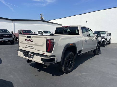 New 2026 GMC Sierra 2500 AT4 w/ AT4 Premium Plus Package AWD/4WD image 6
