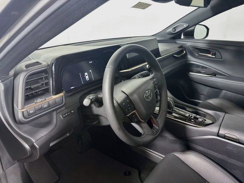 Certified 2024 Toyota Crown AWD/4WD image 10
