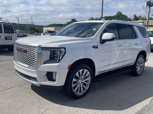 Used 2024 GMC Yukon Denali w/ Advanced Technology Package AWD/4WD image 9
