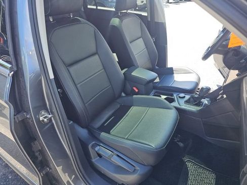 Used 2021 Volkswagen Tiguan SE AWD/4WD image 12