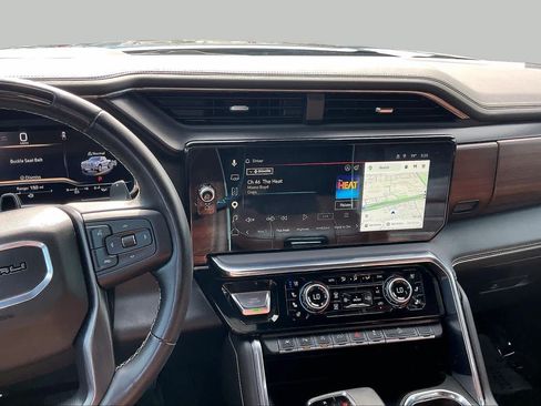 Used 2025 GMC Sierra 1500 Denali Ultimate AWD/4WD image 7