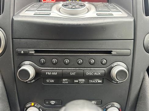 Used 2016 Nissan 370Z Touring Sport image 18