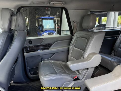 Used 2018 Lincoln Navigator L Select w/ Technology Package RWD image 20