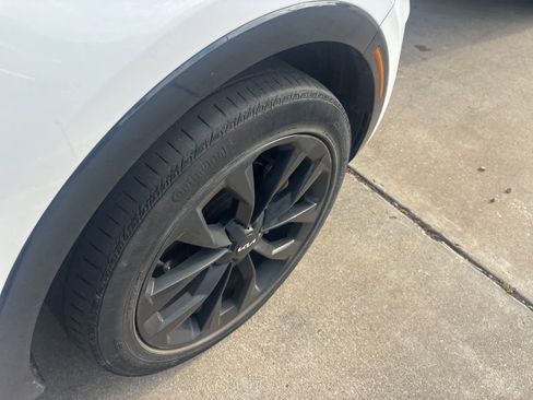 Certified 2022 Kia Sorento SX FWD image 12