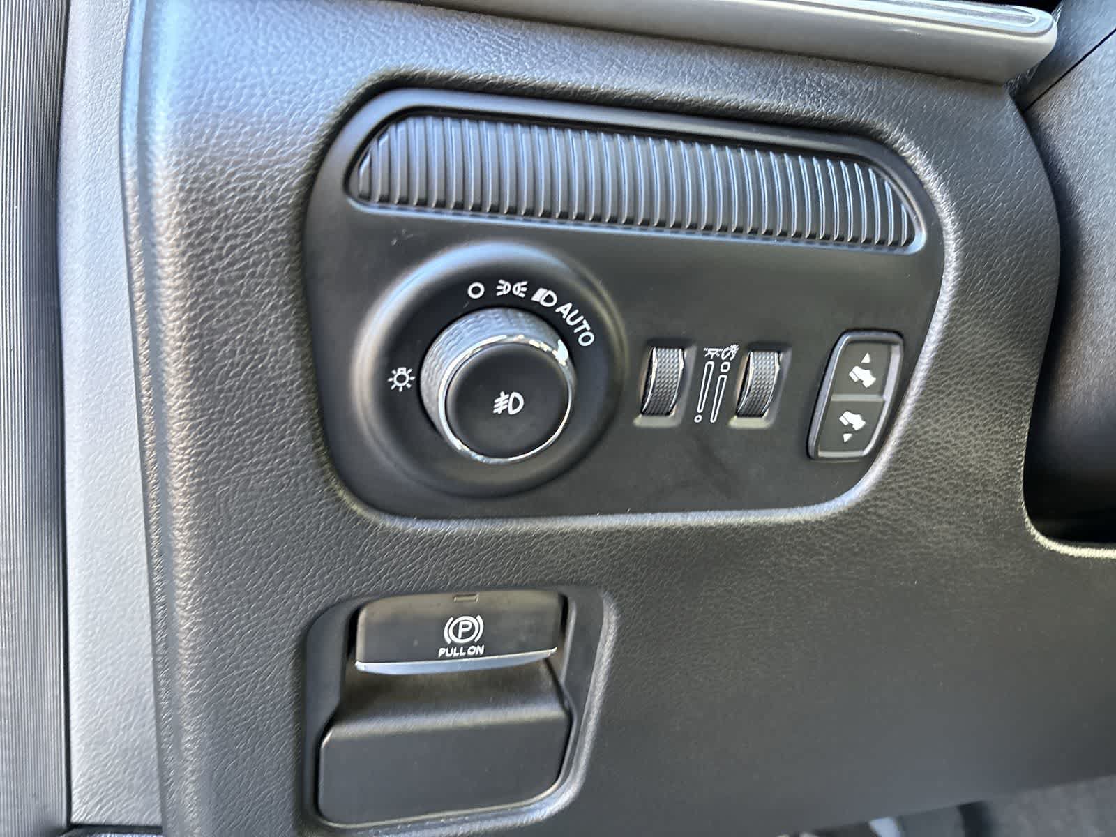 Used 2022 Jeep Wagoneer Series II AWD/4WD image 11