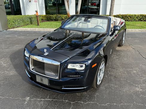 Used 2016 Rolls-Royce Dawn image 8