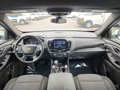 Used 2022 Chevrolet Traverse LT AWD/4WD image 35