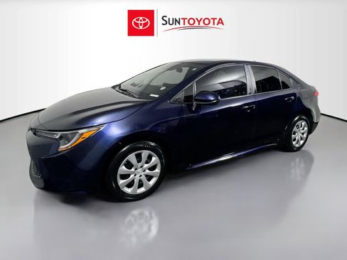 Used 2022 Toyota Corolla LE image 9