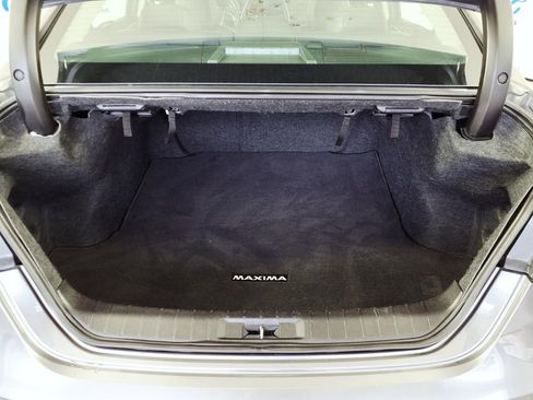 Used 2022 Nissan Maxima SV w/ Floor Mat Group FWD image 9