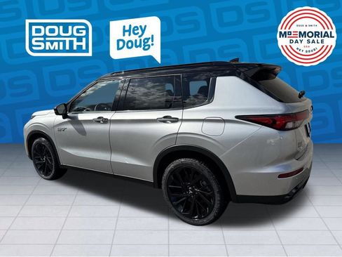 New 2025 Mitsubishi Outlander SEL Black Edition AWD/4WD image 2