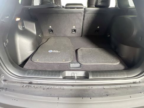 Used 2022 Jeep Cherokee Limited image 25