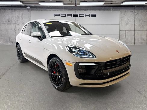 New 2026 Porsche Macan GTS AWD/4WD image 7