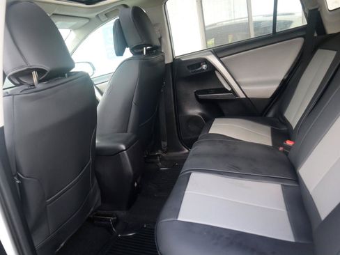 Used 2017 Toyota RAV4 XLE AWD/4WD image 48