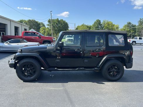 Used 2008 Jeep Wrangler Unlimited Sahara w/ Trailer Tow Group RWD image 8
