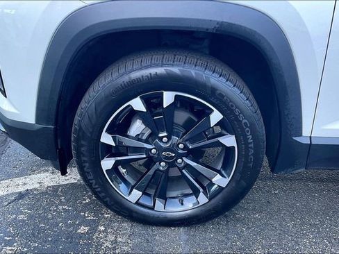 Used 2025 Chevrolet Equinox RS w/ Safety and Technology Package AWD/4WD image 9
