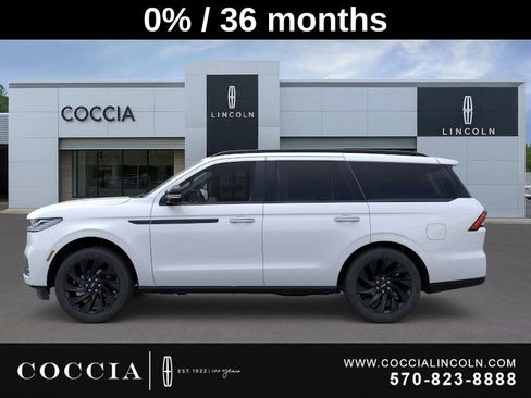 New 2025 Lincoln Navigator Reserve w/ Jet Appearance Package image 3